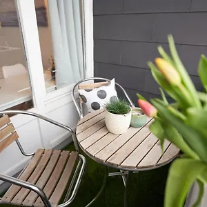 Apartment Gemuetliches Und Helles Mit Balkon, Badewanne, Wlan, Parkplatz, BRE