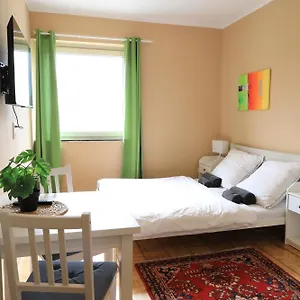 Apartment 07, BRE